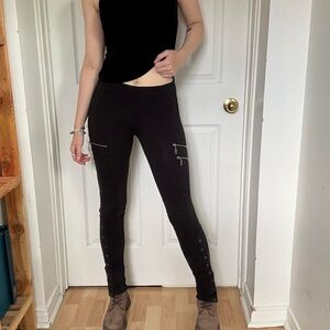 Black Zipper Detail leggings